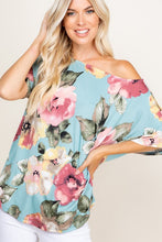 Load image into Gallery viewer, Plus Sage Floral Top
